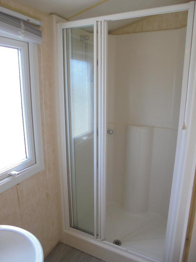 Waterside: Waterside Salisbury:- 6 Berth Large Wrap Around Veranda 英戈尔德梅尔斯 外观 照片