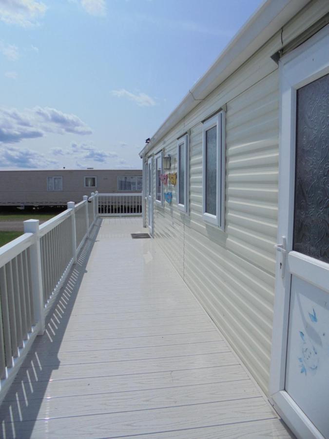 Waterside: Waterside Salisbury:- 6 Berth Large Wrap Around Veranda 英戈尔德梅尔斯 外观 照片