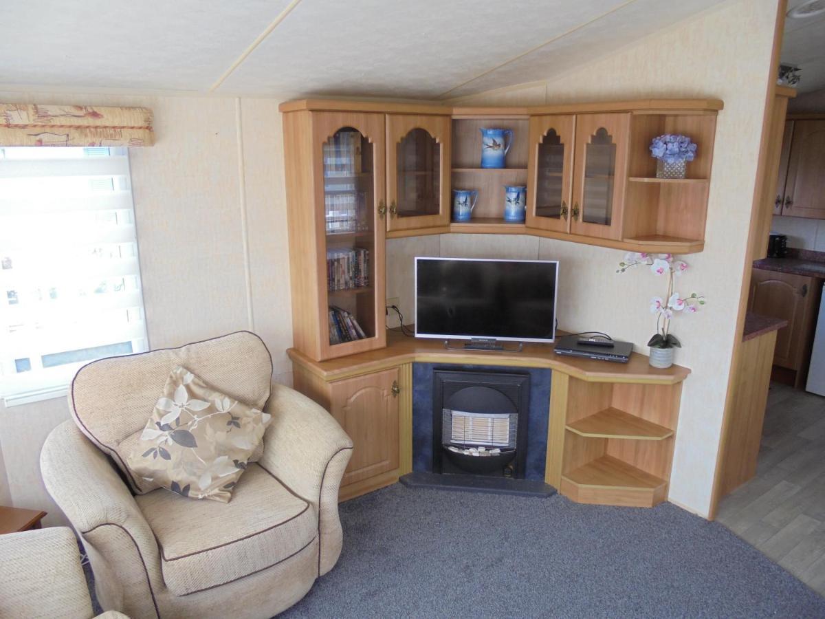 Waterside: Waterside Salisbury:- 6 Berth Large Wrap Around Veranda 英戈尔德梅尔斯 外观 照片